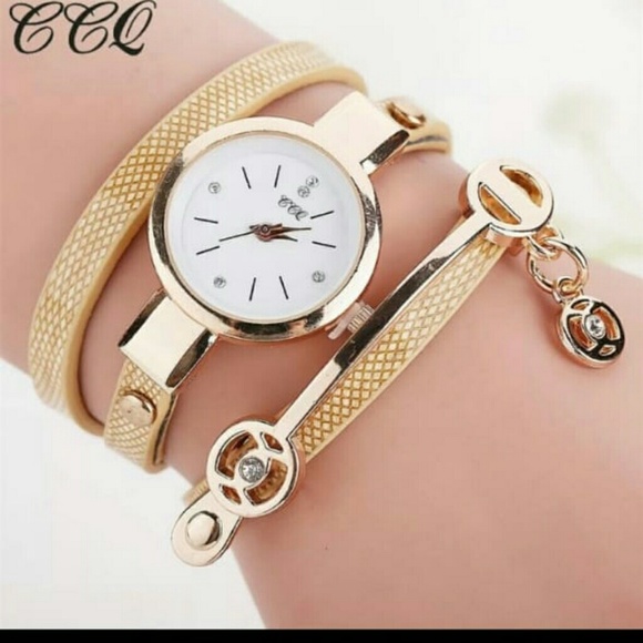 Accessories - Brand new women dress watches fashion casual Metal